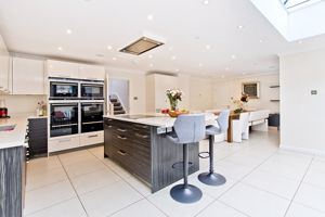 Kitchen-Diner pic1- click for photo gallery